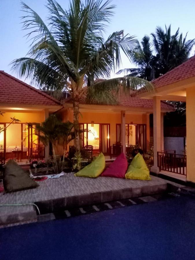 Yellow Bridge Guest House Lembongan Buitenkant foto