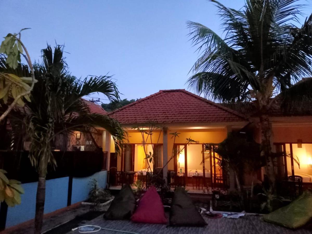 Yellow Bridge Guest House Lembongan Buitenkant foto
